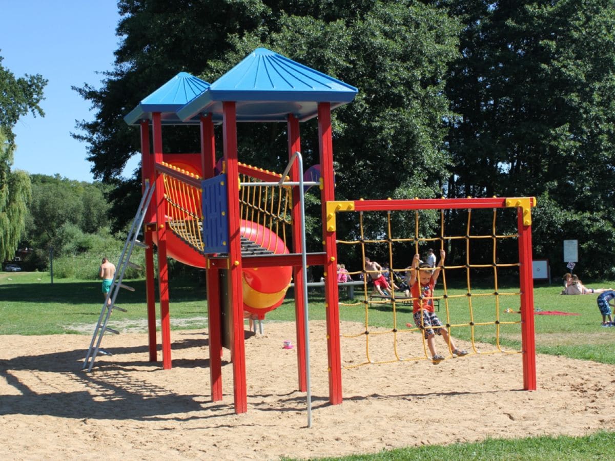 Spielplatz am Badestrand