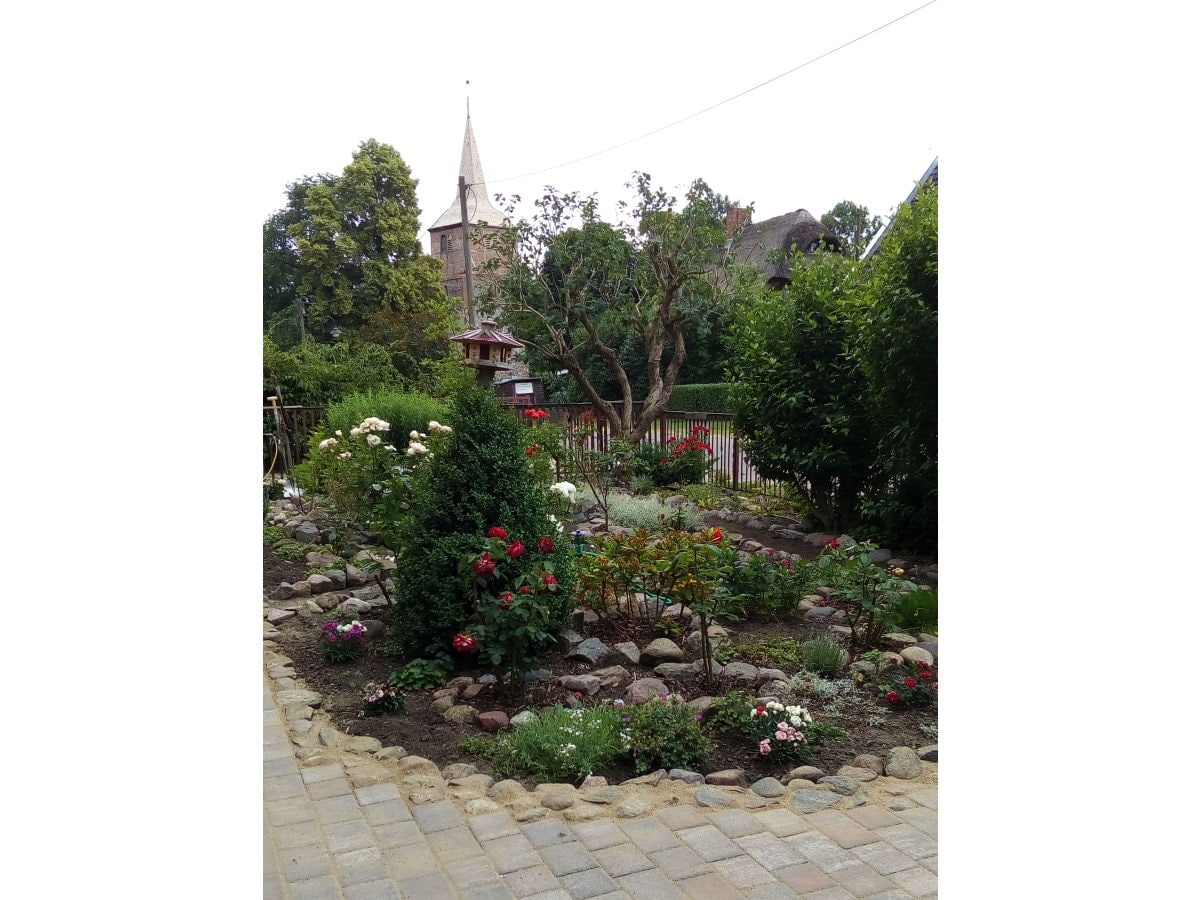 Terrasse im Blumengarten