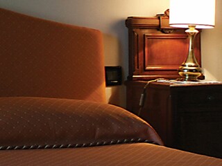 Schlafzimmer mit Doppelbett