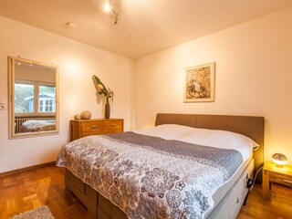 Doppelschlafzimmer EG
