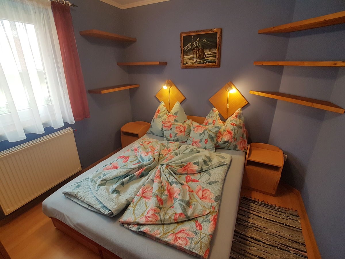 Schlafzimmer (3)