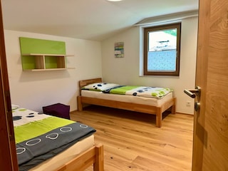 Schlafzimmer 2