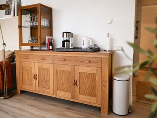 Kaffeecke mit ausreichend Stauraum