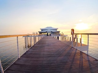 Teehaus mit Seebrücke Copyright TSNT