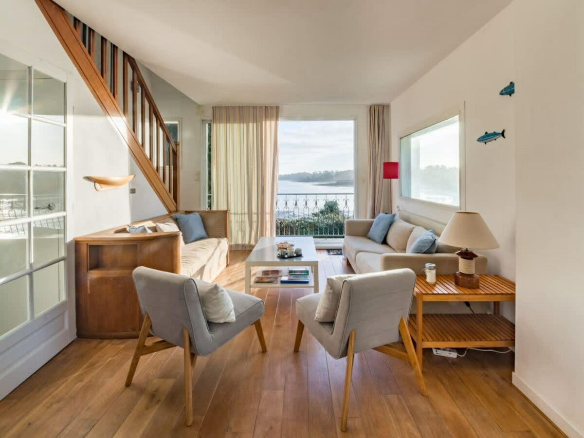 Holiday house Family house with sea view in Landéda