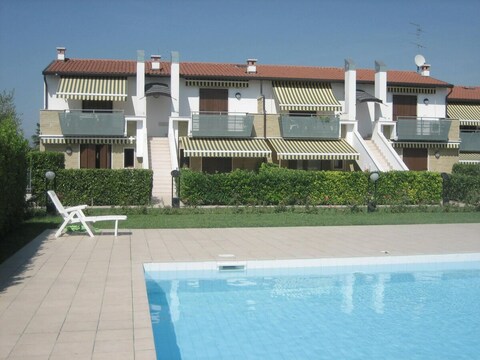 Holiday house Charmantes Apartment mit Pool in der Nähe des historischen Zentrums von Lazise.