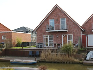 Grachtenidyll EG u. OG Wasserseite mit Bootsteeg
