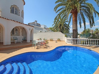 Villa Empuriabrava Buitenaudio-opname 17