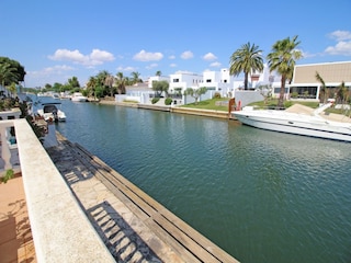 Villa Empuriabrava Buitenaudio-opname 18