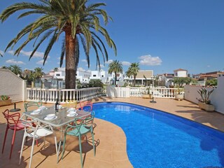 Villa Empuriabrava Buitenaudio-opname 2