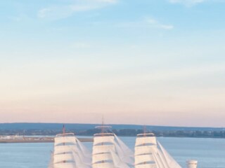 Schiffe segeln vorbei