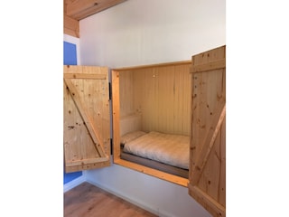 Alkoven-Bett im EG