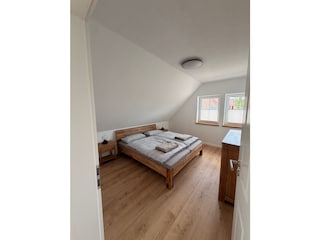 Schlafzimmer in OG mit Doppelbett