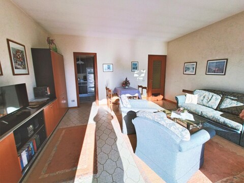 Appartamento Casa vacanze in Italia con vista mare e monti