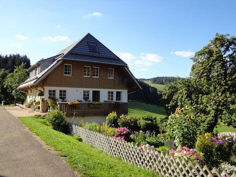 Ferienwohnung Wildrose auf dem Mooshof