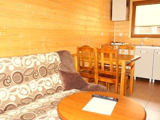 Wohnzimmer mit Kochnische