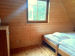Schlafzimmer mit 2 Einzelbetten.