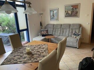 Wohnzimmer mit Schlafcouch