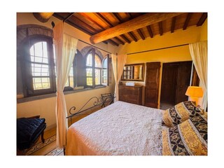 wo Birds one Room  .La Villa Arte del Lupo