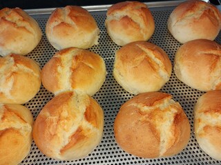 Frühstück buchbar - Brot und Brötchen selber gebacken