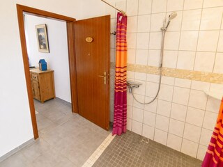 Duschbad direkt am Themenzimmer "Toskana"