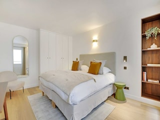Apartment Paris  8