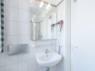 Apartment Sellin Ausstattung 26