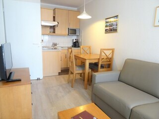 Apartment Sellin Features 22