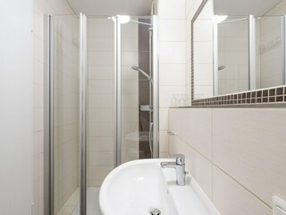 Apartment Sellin Features 25