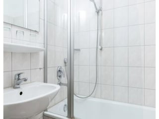 Apartment Sellin Features 25
