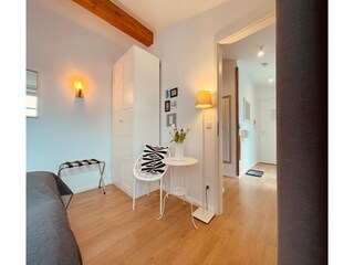 Apartment Sellin Features 22