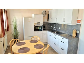 Apartment Sellin Features 19