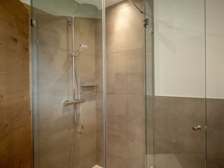 Appartement_Carmen_Gartnerweg_2_Uderns_Badezimmer_