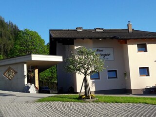 Zufahrt zum Haus Traninger