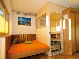 Sonnenraum mit Sauna und Doppelbett