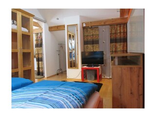 hintere_schlafzimmer_im_dachgeschoss