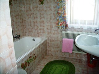 Bad zu Zimmer 3