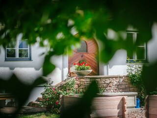 Die Ringdorferin Blick von der Linde zum Haus