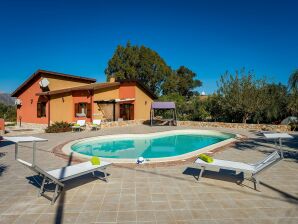 Villa Rustieke villa met zwembad, Sicilië