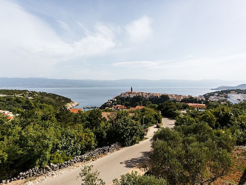 Holiday apartment Mirna 1 – Panoramablick auf die Altstadt und das Meer, Balkon 20 m²