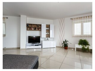 Wohnzimmer Mirna 1