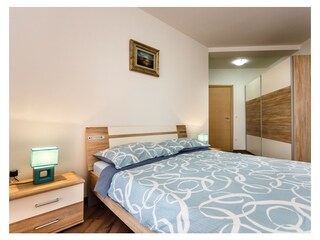 Schlafzimmer mit franzözischem Bett