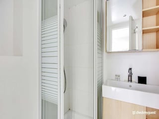 Apartment Paris  5
