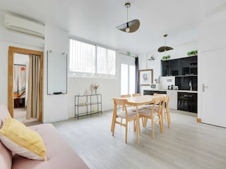 Apartment Paris  8