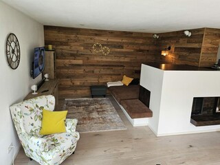 Couchbereich mit TV
