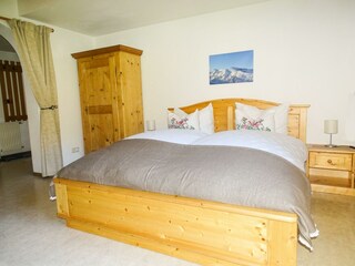 Aberg living room bed 2 800 x 600-min