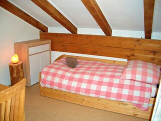 Single bed new