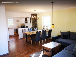 Ferienwohnung Owwe-Wohn- und Essbereich