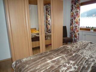 Appartement Panoramablick- Schlafzimmer 1