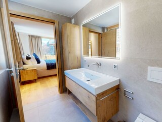 Wohnung 8 - Badezimmer 1_2